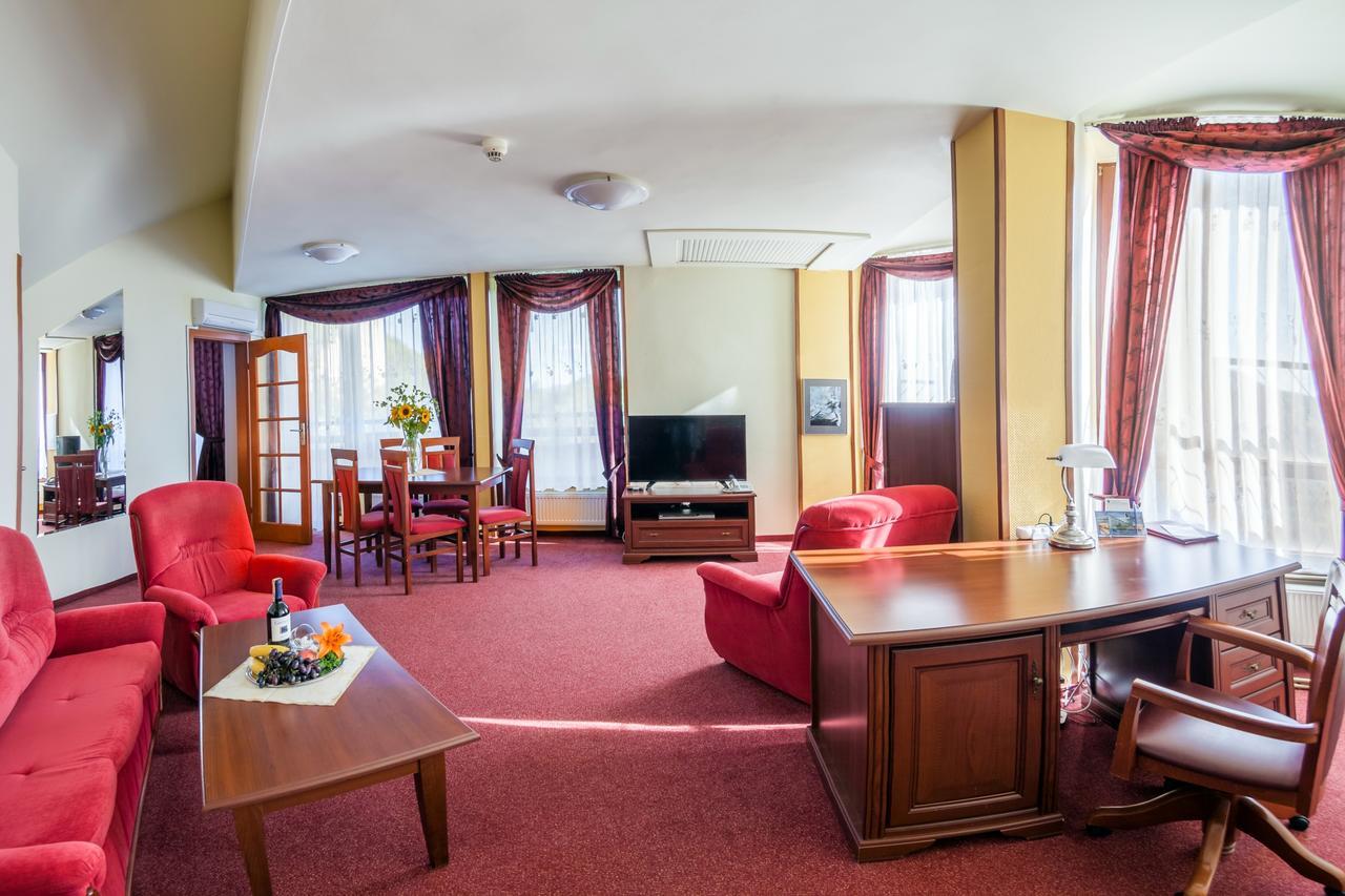 Hotel Jaskolka Ustron Exterior photo
