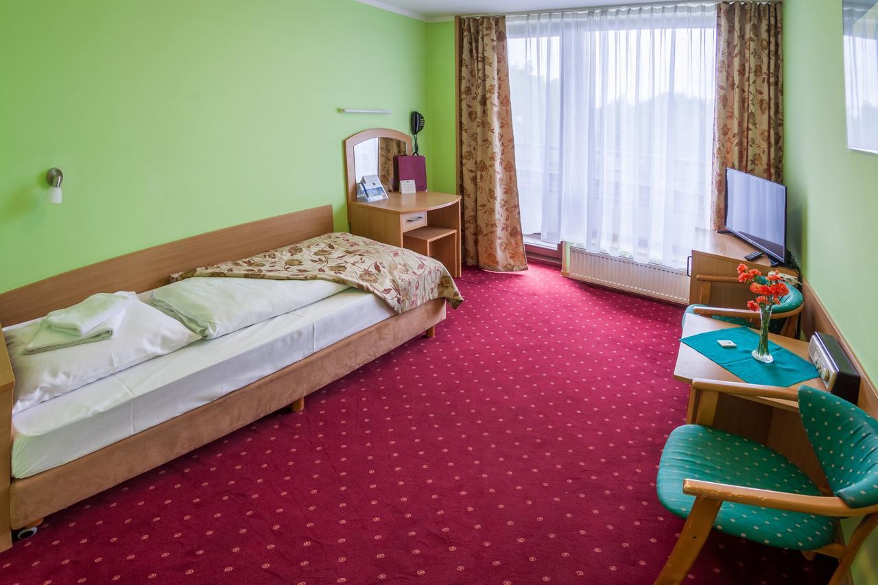 Hotel Jaskolka Ustron Exterior photo