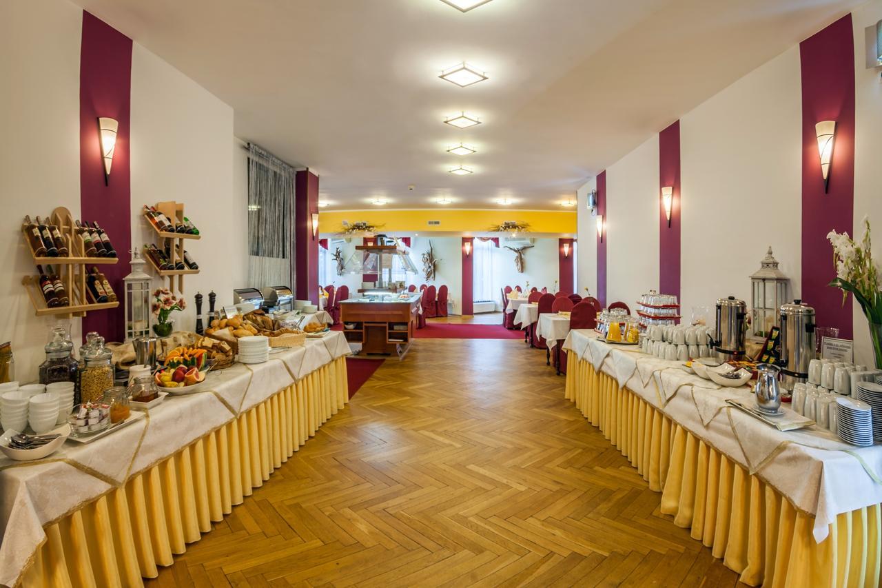 Hotel Jaskolka Ustron Exterior photo